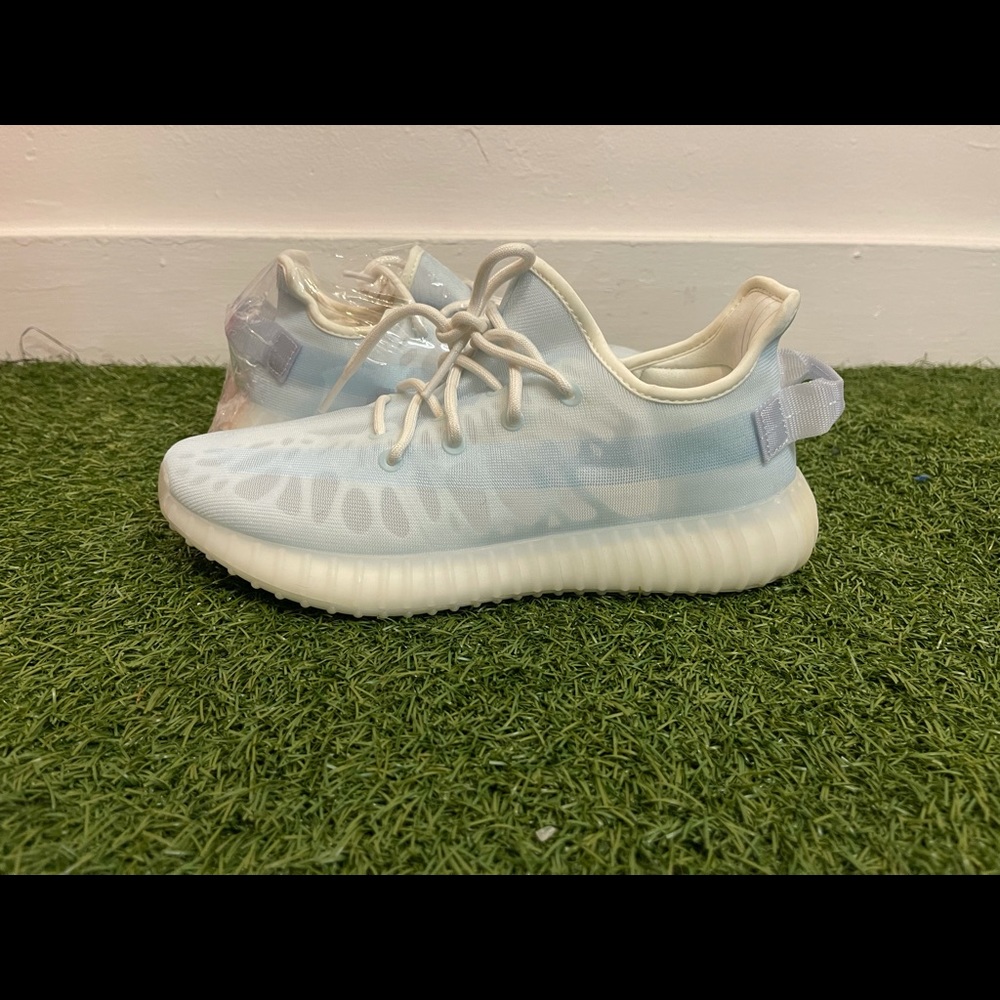 Yeezy 350 V2 Mono Ice Size 10